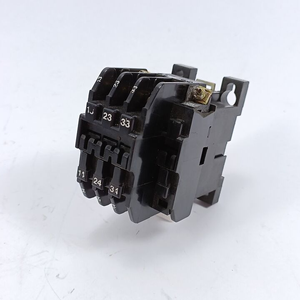 Contactor Ci2 2nd Grade 24V Ac Coil Nuevo Original Ready Stock Automatización industrial - Product Image 1