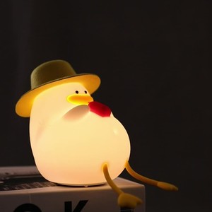 Veilleuse canard LED en silicone Mini lampe canard rechargeable Atmosphère de bureau <span class=keywords><strong>créative</strong></span> pour chambre à coucher Vacances Cadeau de vacances - Product Image 1