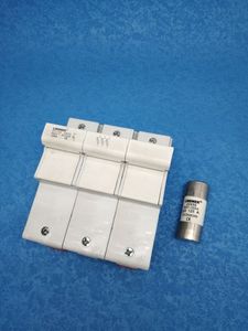 Держатель цилиндрического предохранителя 1000В DC серии STI для предохранителей gPV 10x38, 14x51, 22x58, цилиндрический держатель предохранителя 1P 2P 3P - Product Image 5