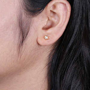 Pendientes de tuerca de Estrella de Plata de Ley 925 chapados en oro, hermosos pendientes de circón para mujer - Product Image 3