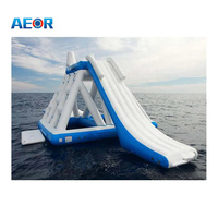 Toboggans gonflables flottants en PVC de haute qualité pour parc aquatique