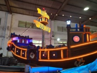 Manège Voiture Volante Bateau Pirate pour Parc d'Attractions à Fort Rendement 2026 |   Équipement d'amusement commercial durable à vendre