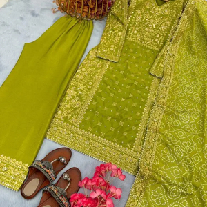 Faux Georgette lourde avec séquence de broderie lourde avec travail manuel en miroir réel avec moins de bordure avec manche complète - Product Image 1