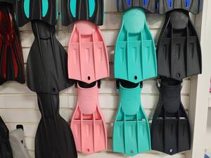 Palmes de plongée à la mode en vente directe du fabricant avec talon réglable, faciles à régler pour l'entraînement de plongée pour adultes - Product Image 6