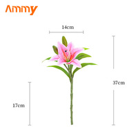 AM-AFK01 Fleur de lys artificielle à tige longue de 38 cm, haute simulation, durable, pour arrangements floraux de mariage et décoration intérieure, fournie par Ammy Factory