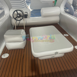 Casa flotante inflable eléctrica, solar y sostenible con motor para juegos acuáticos. - Product Image 3