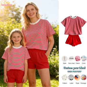 Set di Abbigliamento Coordinato Mamma e Figlio: Camicia Oversize a Righe e Pantaloncini Comodi per Bambini - Product Image 1
