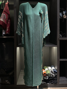 High-end Plus-size Casual Dress Pleated Dragon Fish <strong>Scale</strong> Design Solid Color V-neck Batwing Sleeve Loose Elegant For Autumn - Product Image 4