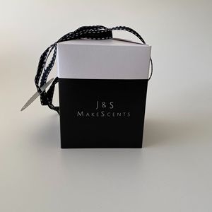 Foldable Paperboard <b>Gift</b> <b>Box</b> With Ribbon Customizable Packaging For <b>Present</b> - Product Image 4