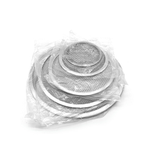 Plateau <span class=keywords><strong>de</strong></span> <span class=keywords><strong>cuisson</strong></span> à <span class=keywords><strong>pizza</strong></span> perforé rond <span class=keywords><strong>de</strong></span> 14 pouces 16 pouces 18 pouces, tamis à <span class=keywords><strong>pizza</strong></span> en aluminium à bord sans couture pour <span class=keywords><strong>four</strong></span> <span class=keywords><strong>de</strong></span> cuisine, disque filtrant en métal - Product Image 4