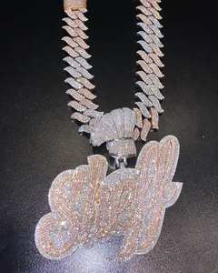 Pendentif de luxe unisexe en Moissanite argent 925 plaqué or/argent avec nom personnalisé bureau/carrière IGI Certified Wedding Engagement - Product Image 1