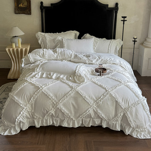 Nouvel Ensemble de Literie Quatre Pièces en Coton et Dentelle de Luxe Français 2025, Doux pour la Peau, Hiver Chaud, 200TC, Écologique, Volants Hauts - Product Image 2