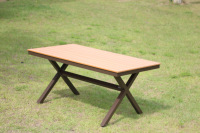 Ensemble de table et de chaises de jardin en métal fer forgé moderne et durable, en bois carré, pour cour