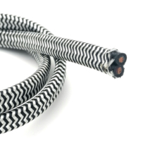 Câbles de haut-parleur 14AWG Twisted OFC Copperwith PVC Black Jacket With Nylon Sleeve 4.0*8.0mm Meet RoHs and Reach