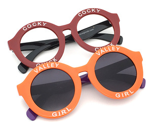 刻まれた手紙ラウンドフレームサングラスイーグルアイファッションラウンドサングラス女性セックス安いUV400サングラス - Product Image 2