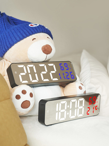 Đồng Hồ Báo Thức Kỹ Thuật Số LED Có Lịch Tuần Có Thể Điều Chỉnh Độ Sáng Màn Hình Lớn Giá Xuất Xưởng Đồng Hồ Để Bàn Cho Gia Đình Văn Phòng - Product Image 6