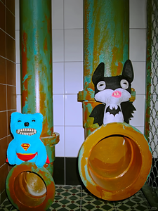 Porte-clés figurine Fuggler, série 4, boîte mystère, mignon monstre dentu, poupée en peluche parodie à thème co-marqué DC - Product Image 3