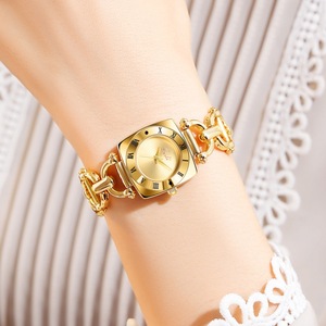 Reloj de Pulsera de Cuarzo para Mujer, Brazalete de Aleación, Esfera con Números Romanos, Reloj de Vestir Elegante Vintage, Resistente al Agua 3BAR - Product Image 4