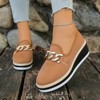Nouvelles Chaussures à Talons Compensés pour Femmes, Décor Chaîne, Confortables et Durables, Mocassins Noirs à Enfiler pour le Travail, Semelle Intermédiaire en Paille, Caoutchouc