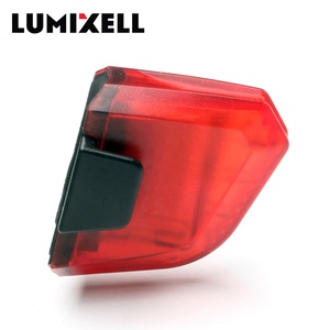 ไฟท้ายจักรยาน Lumixell 4 ลูเมน LED ชาร์จ USB ได้ พกพาสะดวก สีแดง สำหรับขี่กลางคืน วัสดุ ABS กันน้ำระดับ IPx4 - Product Image 3
