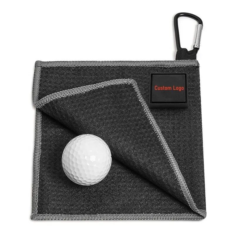 小さな磁気ゴルフボールクリーナータオルクラブに貼り付けるか、ポケットにぴったりのパターサイズ