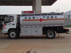 Camion-citerne à carburant tout acier à trois essieux, fabriqué en Chine, 8-13T, manuel, pour le stockage et le ravitaillement de diesel, à bas prix, à vendre - Product Image 4