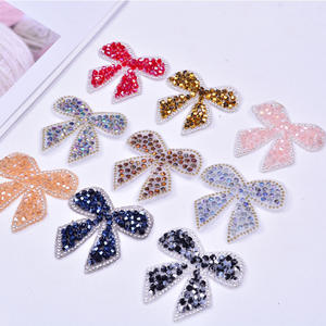 Autocollant à motif de résine auto-adhésif Accessoire avec nœud en diamant pour vêtements Figure à repasser <span class=keywords><strong>Bijoux</strong></span> en cristal Sac à chaussures Chapeau décoratif - Product Image 1