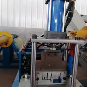 Máquina formadora de rollos de canal de acero <span class=keywords><strong>C</strong></span> Máquina formadora de rollos de correa de quilla de acero ligero con sección de perfil en forma de U <span class=keywords><strong>C</strong></span> Z - Product Image 6