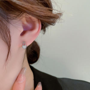 Pendientes Libace International Station con Forma de Corazón, Plateados, de Aleación de Zinc, con Cristales de Imitación, Joyería para Mujer para Fiestas - Product Image 5