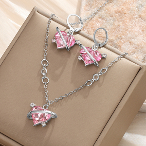 Parure de bijoux tendance 2026 : collier, boucles d'oreilles et bague en or avec pendentif cœur blanc Fritillaria – Cadeau idéal pour femme - Product Image 4