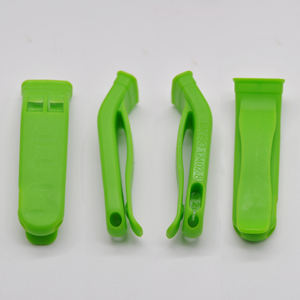 Supervivencia al aire libre Rescate en el agua Emergencia Seguridad Marina Silbato de plástico naranja con collar de cordón - Product Image 5