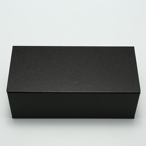 Étui <span class=keywords><strong>à</strong></span> <span class=keywords><strong>lunettes</strong></span> noir 2025 personnalisable, boîte d'emballage pour <span class=keywords><strong>lunettes</strong></span>, sac de rangement pour <span class=keywords><strong>lunettes</strong></span> de soleil avec logo <span class=keywords><strong>personnalisé</strong></span> - Product Image 4