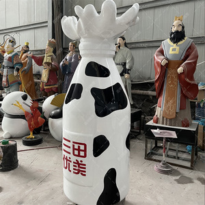Escultura de Botella de Leche de Fibra de Vidrio Pintada, Decoración para Exteriores, Columna de Entrada de Edificio, Modelo Personalizado - Product Image 2