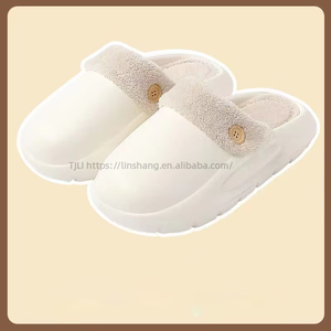 Chaussons en EVA de haute qualité pour filles, chaussons plateforme, chaussons en peluche, chaussons tendance, chaussons d'extérieur avec grande promotion - Product Image 2