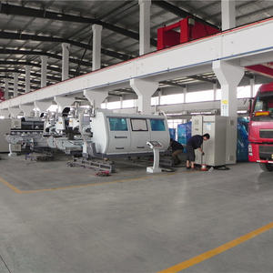 Ligne de production de revêtements de sol stratifiés durables de qualité industrielle rainurant la machine de profilage par clic - Product Image 4