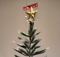 Großhandel PET Künstlicher Weihnachtsbaum Vollgrüner Dicker Weihnachtsbaum mit Metallständer für Feiertagsdekoration
