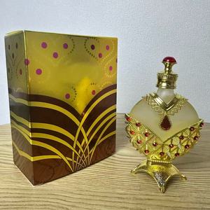 Nước hoa Dubai 35ml bán chạy nhất được thiết kế đặc biệt cho phụ nữ. Nó có một hương thơm phong phú mà không có bất kỳ kích ứng. - Product Image 4