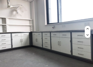 โต๊ะปฏิบัติการทางเคมีแบบกำหนดเอง ราคาโรงงาน ทนทานต่อสารเคมี พร้อมเต้ารับ - Product Image 6