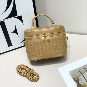 Sac à main tissé pour <span class=keywords><strong>femme</strong></span> avec poignée supérieure, fermeture à double fermeture éclair et bandoulière réglable - Product Image 2
