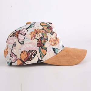 Gorra Deportiva con Logotipo Bordado Personalizado, Gorra de Béisbol Moderna y Elegante de Tela Común con Estampado Digital Deportivo y Patrón Floral Vintage - Product Image 4