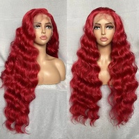 Rambut sintetis gelombang tubuh wig frontal transparan rambut manusia keriting jahe merah biru 150% dengan kepadatan 180%
