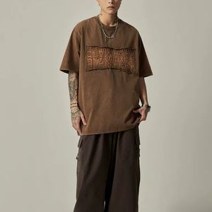 Camiseta Casual de Manga Corta para Hombre con Logotipo Personalizado, 100% Algodón, Estampado Desgastado por el Sol, Estilo Oversize, Lavado Ácido, Tejido de Punto con Parches - Product Image 6