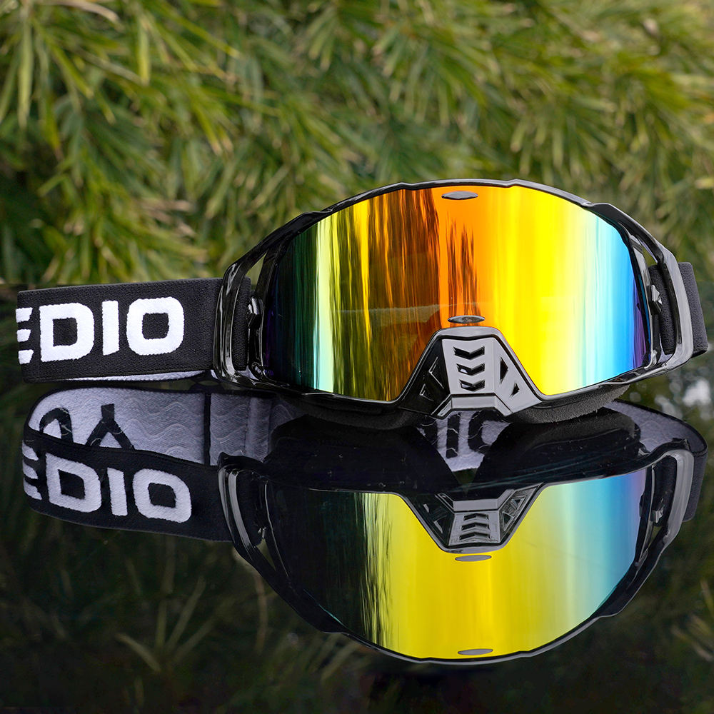 Monture Noire Verres Rouges