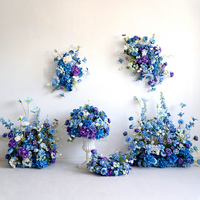 Arrangement de fleurs artificielles en soie bleue fait main de style européen, ensemble de décoration murale en panneau KT pour mariages, événements et cérémonies