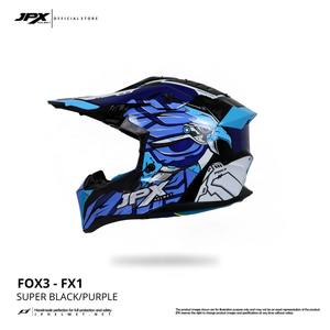 Le casque JPX Fox3 à sangle magnétique, doté d'un design élégant de motif FX1 qui assure un ajustement sécurisé et des performances de conduite améliorées - Product Image 2