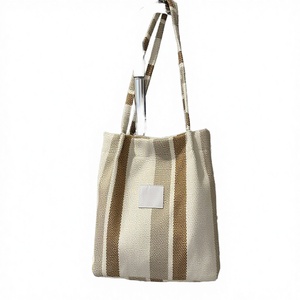 Bolso de hombro portátil de gran capacidad para mujer, nuevo bolso informal a cuadros con rayas verticales simples, para todas las estaciones - Product Image 2
