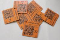 Discos Personalizados com Código QR Gravado a Laser para Vários Materiais para Etiquetas de Mesa em Restaurantes e Clubes, Materiais Diversos: ABS, Acrílico, Madeira