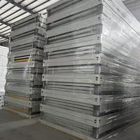 Maison conteneur pliable en Z de Guangzhou, panneau sandwich préfabriqué en acier, design traditionnel, installation rapide, provenance Chine