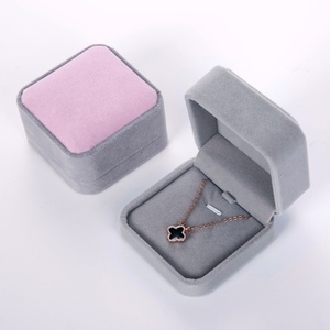 Ready to Ship Multicolor High End Velvet Pendant <b>Box</b> Packaging Wholesale Velvet Necklace <b>Box</b> Simple square Shape 7x7x4cm - Product Image 6
