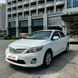 Offre Spéciale Voiture d'Occasion Toyota Corolla 2013 1.6L GL Édition Spéciale Automatique Berline Blanche 5 Places Conduite à Gauche Faible Kilométrage - Product Image 1